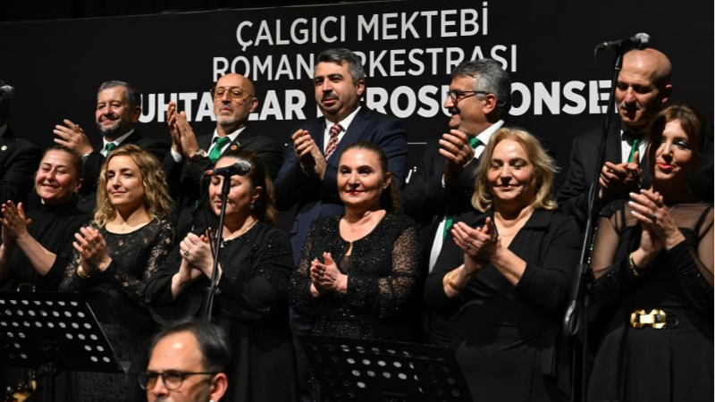 Bursalı sanatseverlerden tam not alan konser!