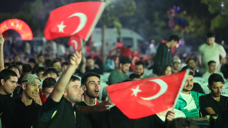 Bursalılar Milli heyecanı ve Bursaspor maçını böyle izledi
