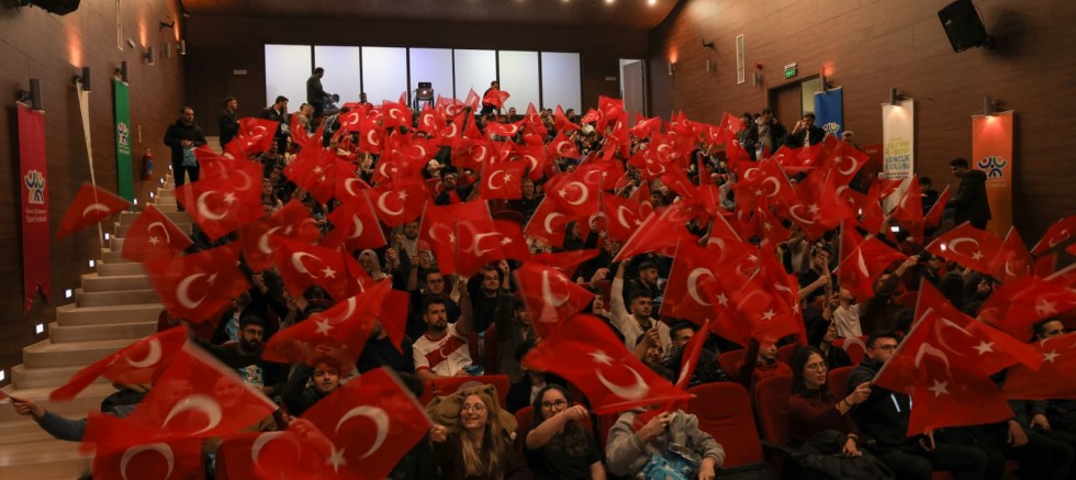 Bursalılar milli takıma işte böyle destek oldu!