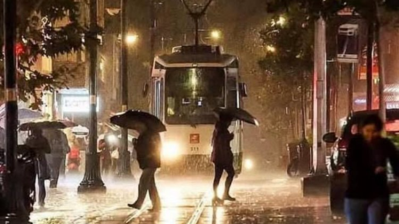 Bursalılar şemsiye almayı unutmayın!