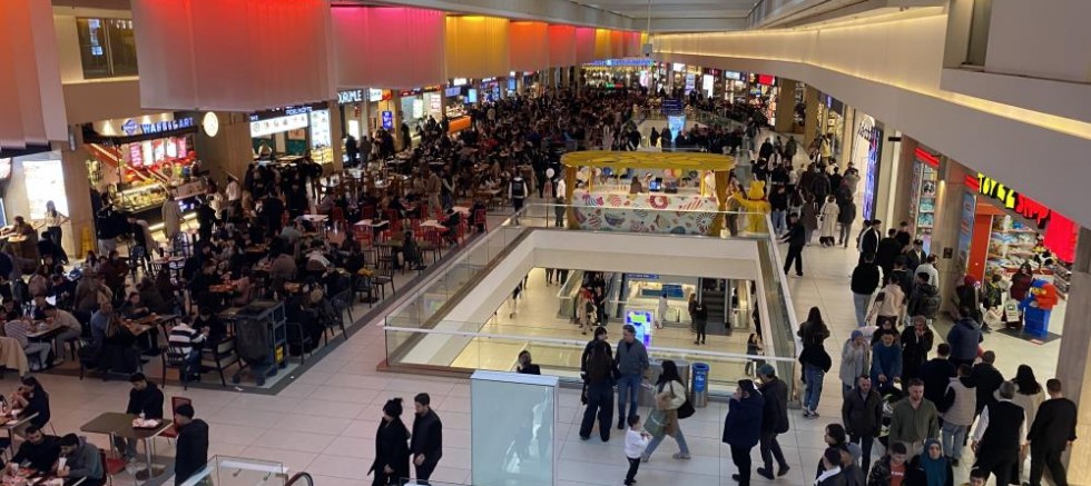 Bursalıların bayramdaki tercihi zorunlu olarak AVM'ler oldu!