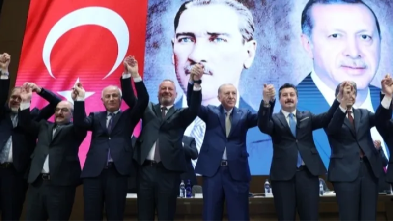 Bursa'nın iki belediyesi artık resmen AK Parti'de...