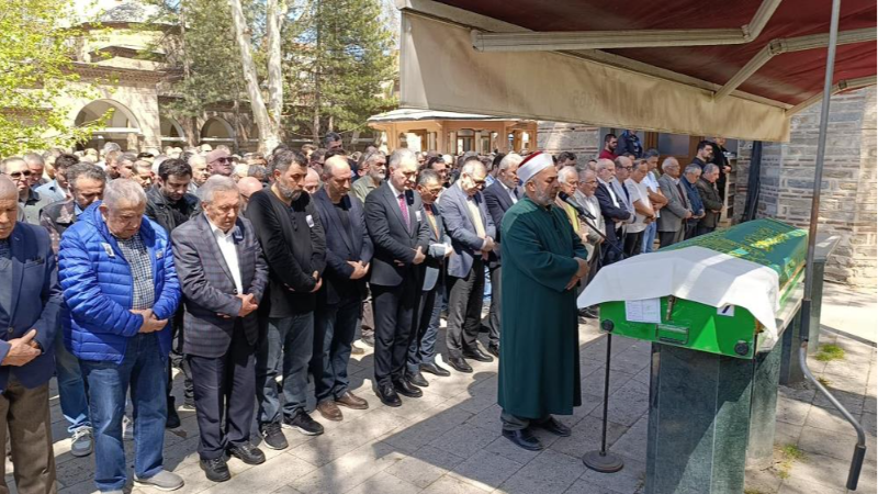 Bursa'nın sevilen doktoruna gözyaşlarıyla veda