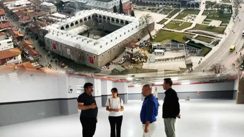 Bursa’nın tarihi meydanındaki otoparkta sona doğru