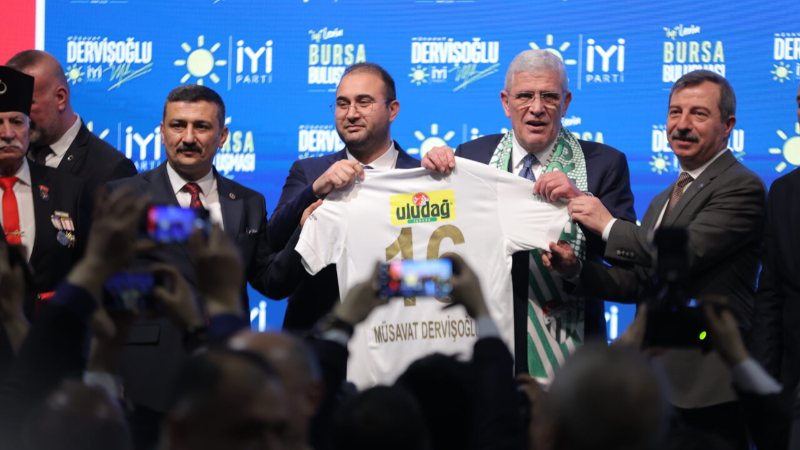 Bursaspor Başkanı Çelik eleştirilere yanıt verdi