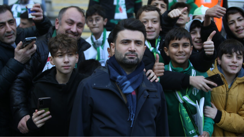 Bursaspor Başkanı Çelik'ten taraftara...
