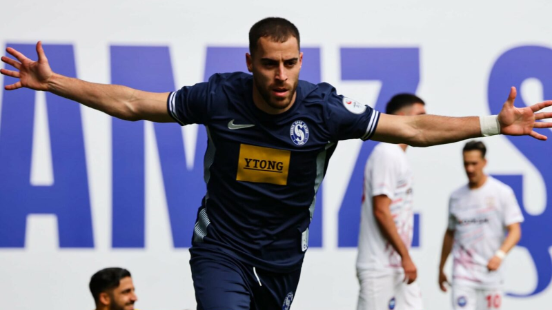 Bursaspor forvete o ismi düşünüyor ama...