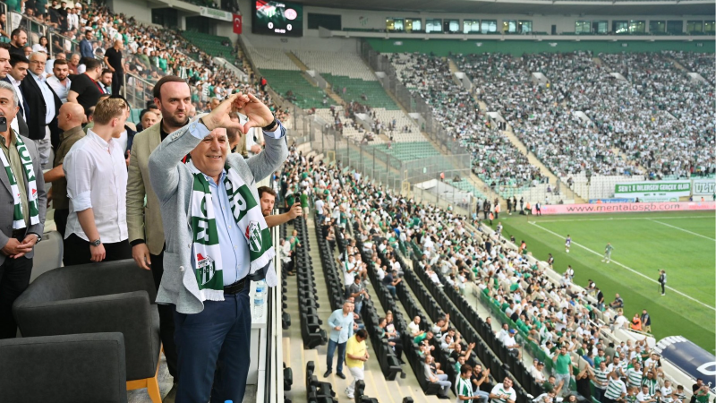 Bursaspor kazandı, Başkan Bozbey keyiflendi