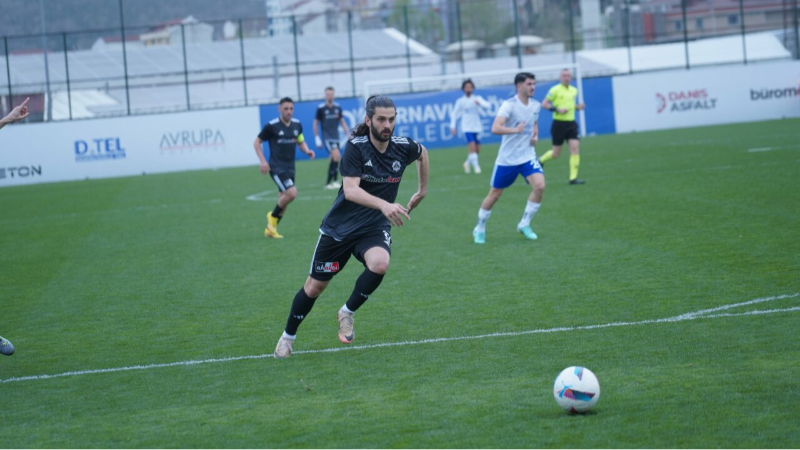 Bursaspor o forvetle anlaşamadı!