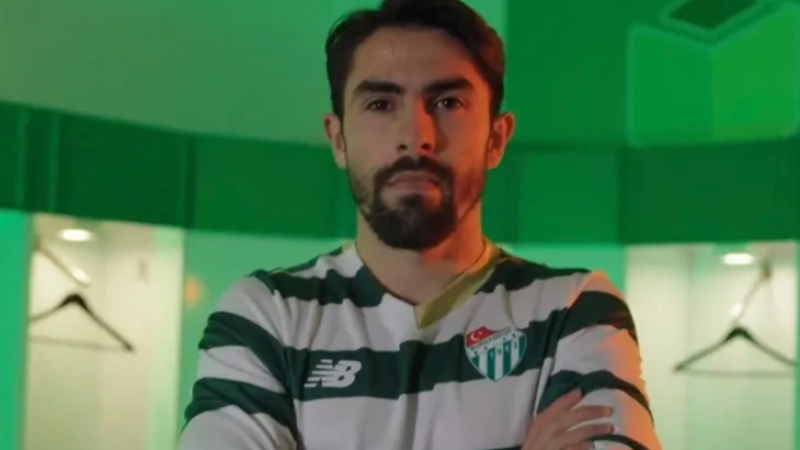 Bursaspor resmen açıkladı; İşte yeni sağ bek