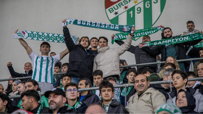 Bursaspor sevgisi gençlere işte böyle aşılanıyor!