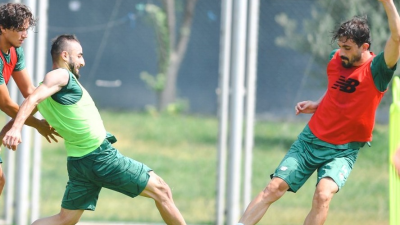Bursaspor sıkı çalışıyor!