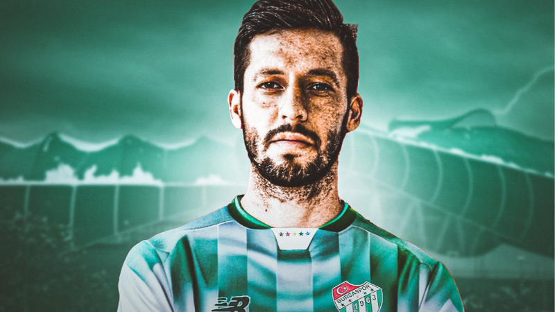 Bursaspor transferi açıkladı; Bir stoper daha...