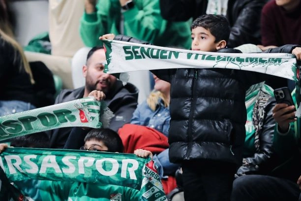 Bursaspor Yörsan'dan çocuklara sürpriz