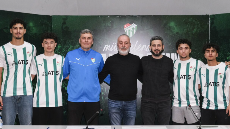 Bursaspor'a 4 genç takviye; Vakıfköy güçleniyor