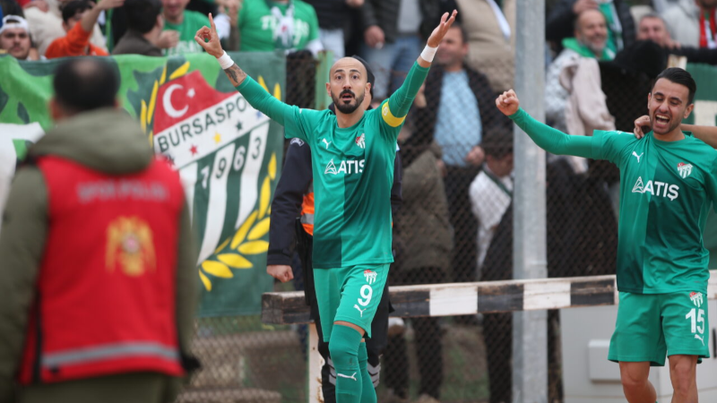Bursaspor'da hangi isimler takıma veda edecek?