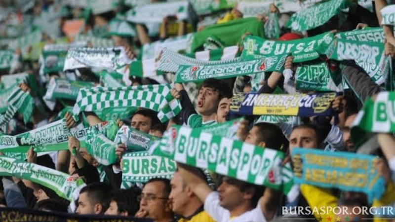 Bursaspor'da kombine çılgınlığı; O tribün tükendi