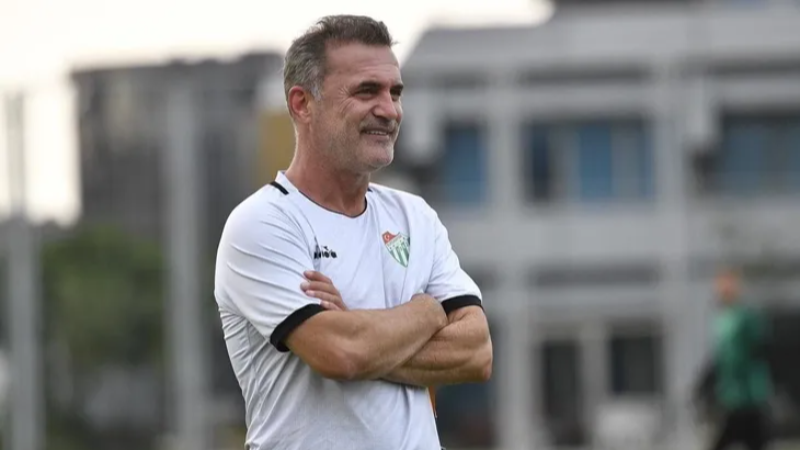 Bursaspor'da Tahsin Tam'ın ekibi belli oldu!