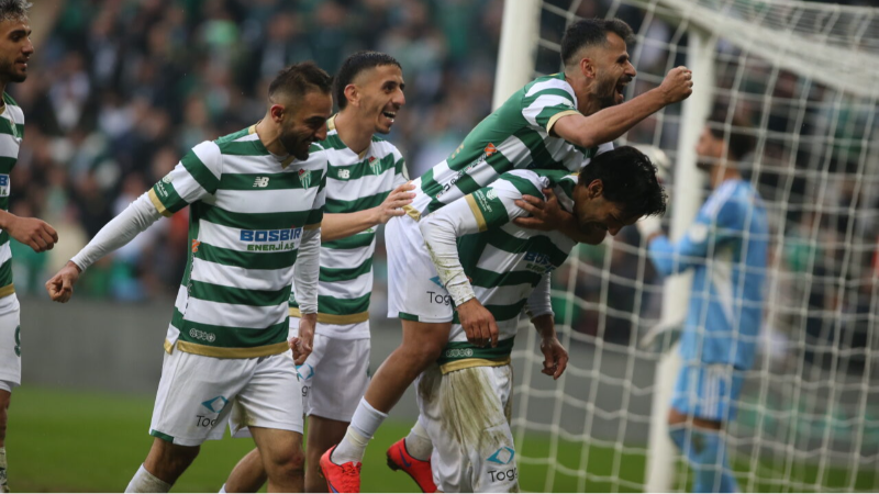 Bursaspor'da transfer hareketliliği; O isim ayrılıyor mu?