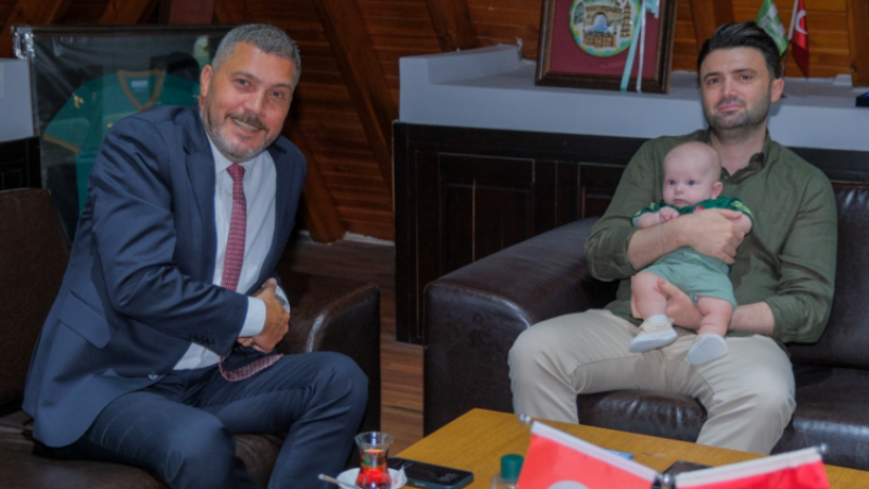 Bursaspor'dan alkışlanacak hareket; Çağan Ata bebeğe destek!