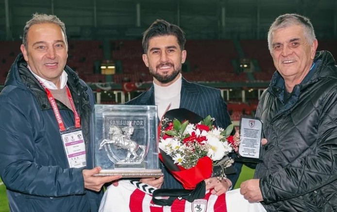 Bursasporlu Soner'e de bu yakışırdı!