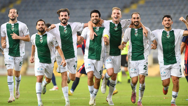 Bursasporlular dikkat; Isparta maçı dev ekranda...