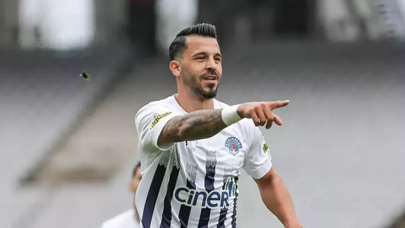 Bursaspor'un eski oyuncusu Amed'e transfer oldu!