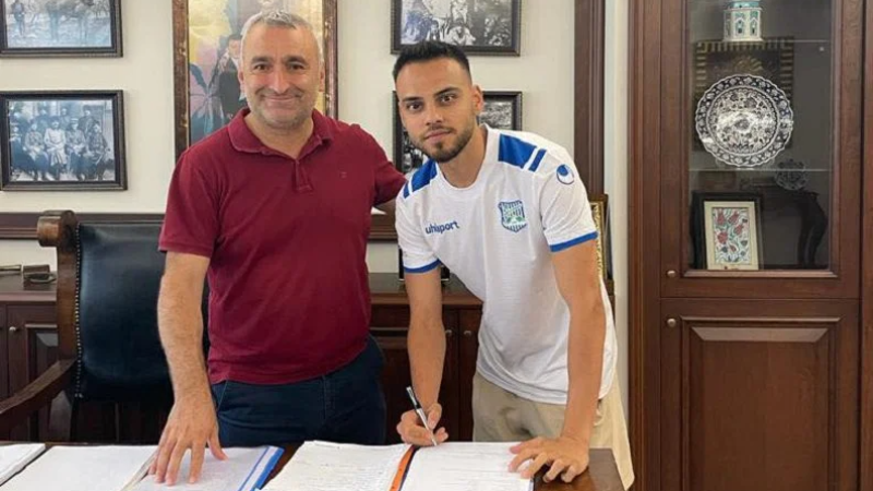 Bursaspor'un eski oyuncusu Karacabey'de
