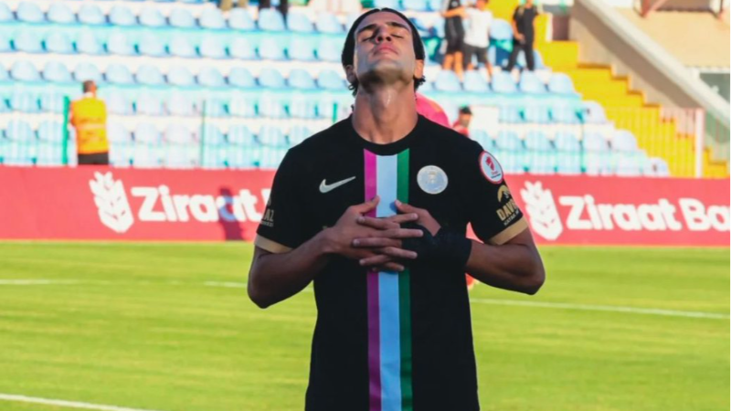 Bursaspor'un golcüsü yola çıktı!