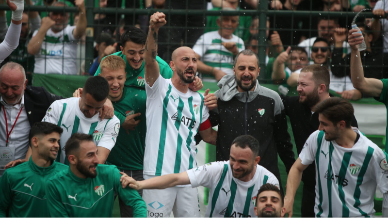 Bursaspor'un hocası farklı galibiyeti nasıl değerlendirdi?