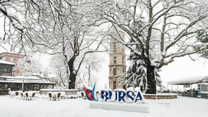 Bursa'ya kar geliyor kar!