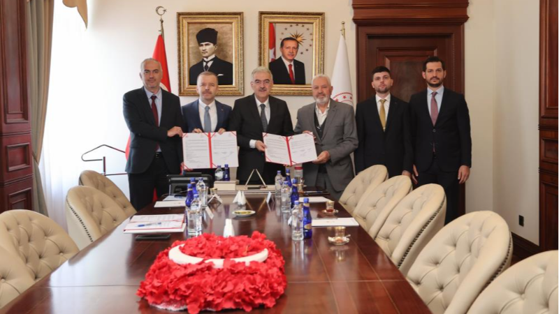 Bursa'ya sağlık ve eğitim yatırımı