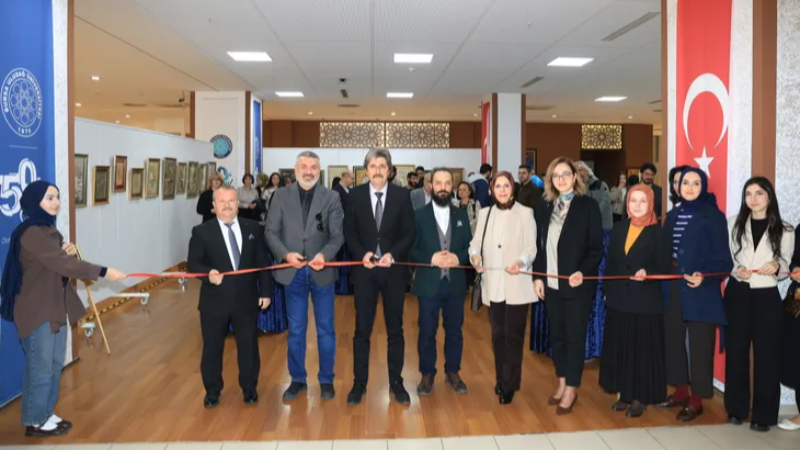 BUÜ’de dikkat çeken sergi; Hepsi öğrencilerin eseri...