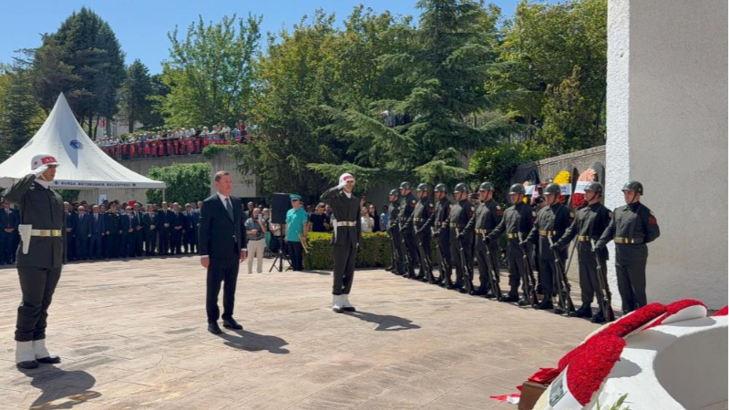 Celal Bayar Bursa'da kabri başında anıldı