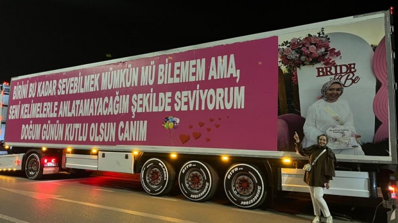 Çılgın aşık; Bursa'da eşine öyle bir doğum günü yaptı ki...