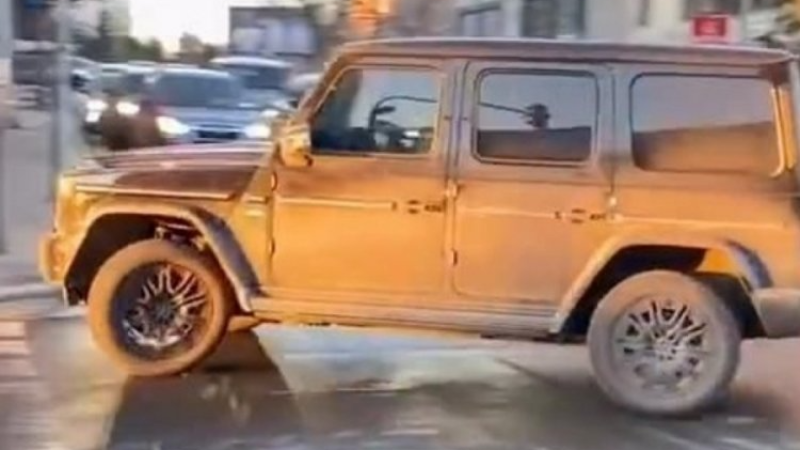 Cübbeli'nin kızı çakarları yaktı, cezayı yedi