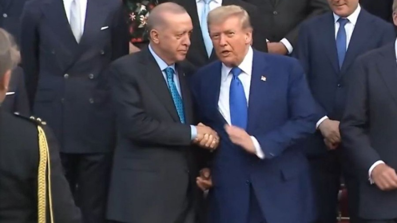 Cumhurbaşkanı Erdoğan ile Trump, yan yana poz verdi