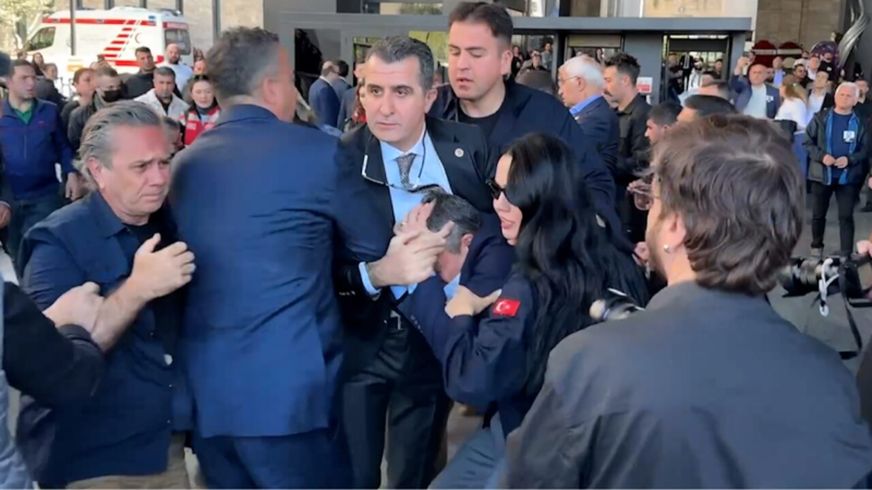 Cumhurbaşkanı Erdoğan, Özgür Özel'i telefonla aradı