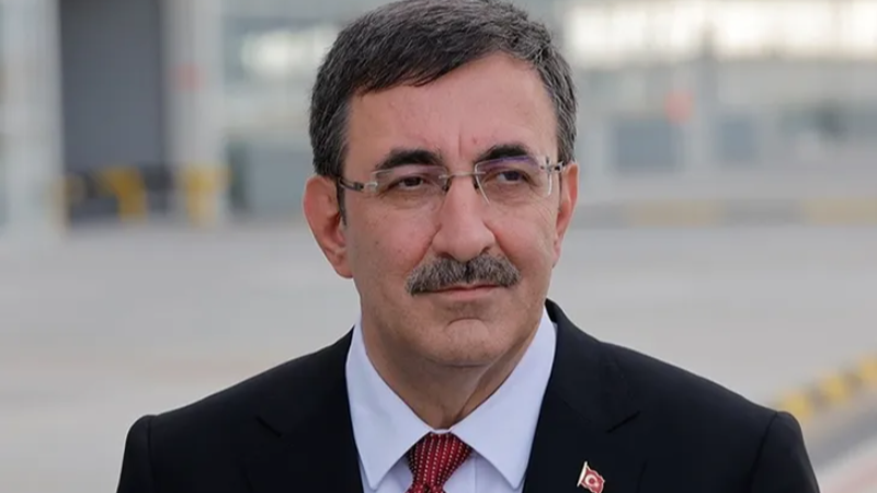 Cumhurbaşkanı Yardımcısı Yılmaz'dan Anneler Günü paylaşımı