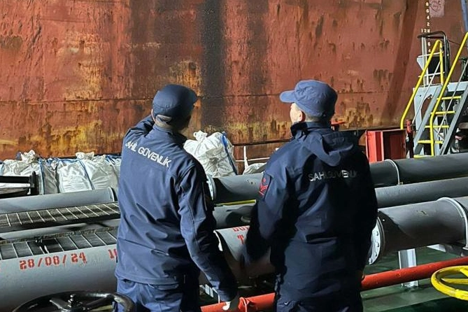 Denizi kirleten gemiye 39 milyon lira ceza