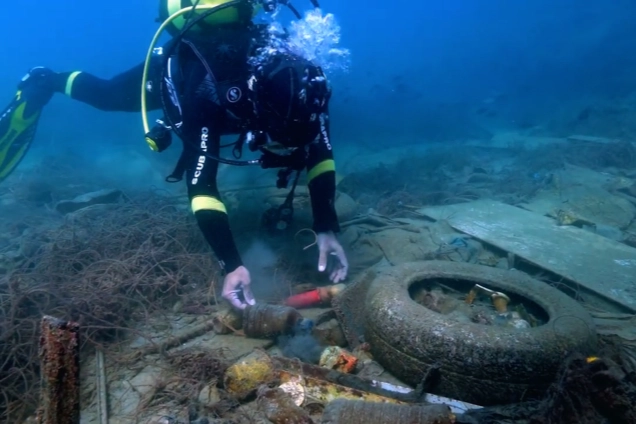 Denizlerden 5 yılda 245 bin ton çöp temizlendi