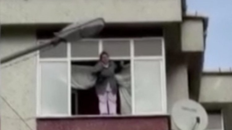 Deprem korkusu; Çığlık çığlığa...