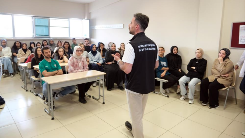 Deprem öncesinde, sırasında ve sonrasında neler yapılmalı? Bursa'da gençlere eğitim