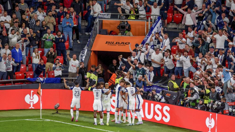 Dev finalde kupa Tottenham'ın