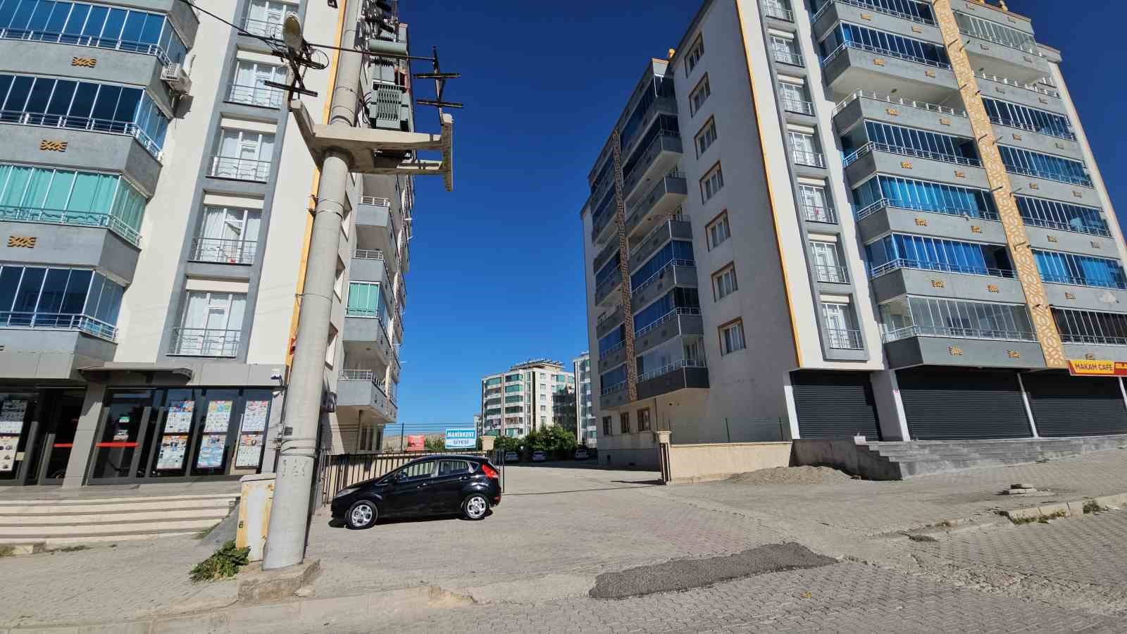 Diyarbakır’da aranan kayıp çocuk, yangın merdiveni boşluğunda ölü bulundu