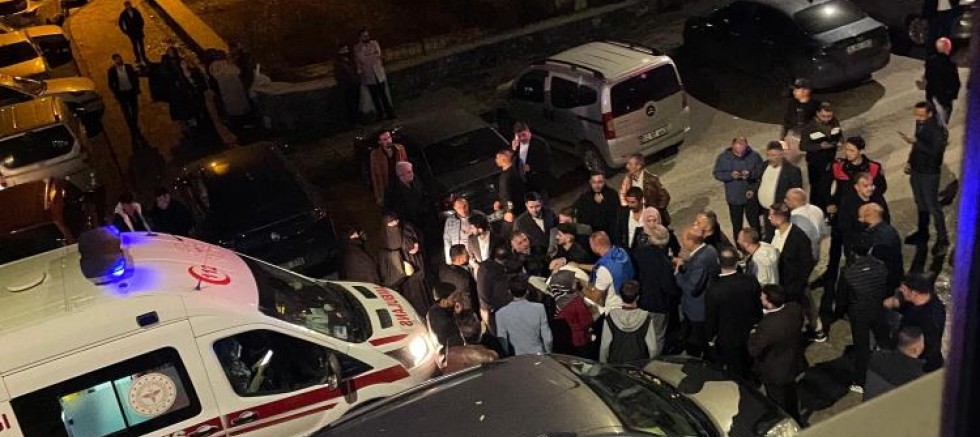 Düğünde bıçaklı kavga: 1’i ağır 3 yaralı