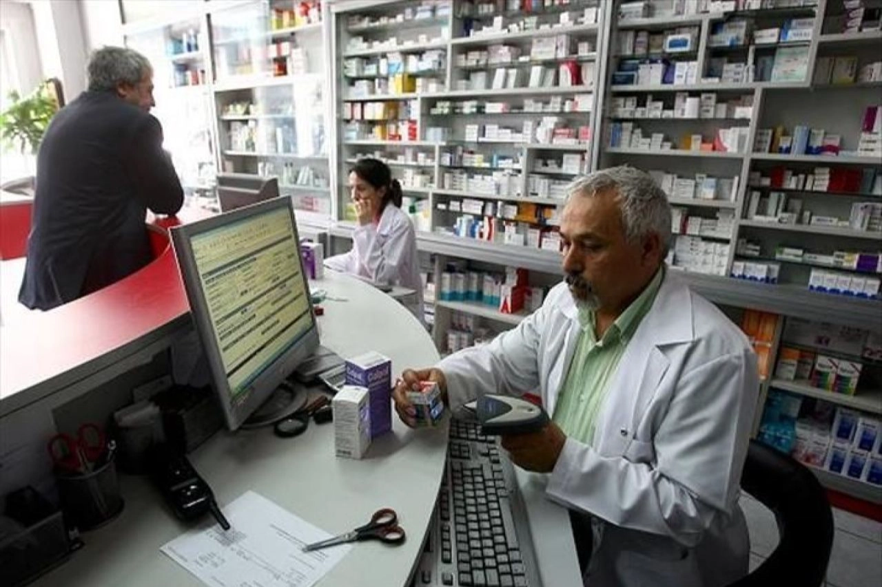 Eczacılardan muayene katılım zammına tepki!