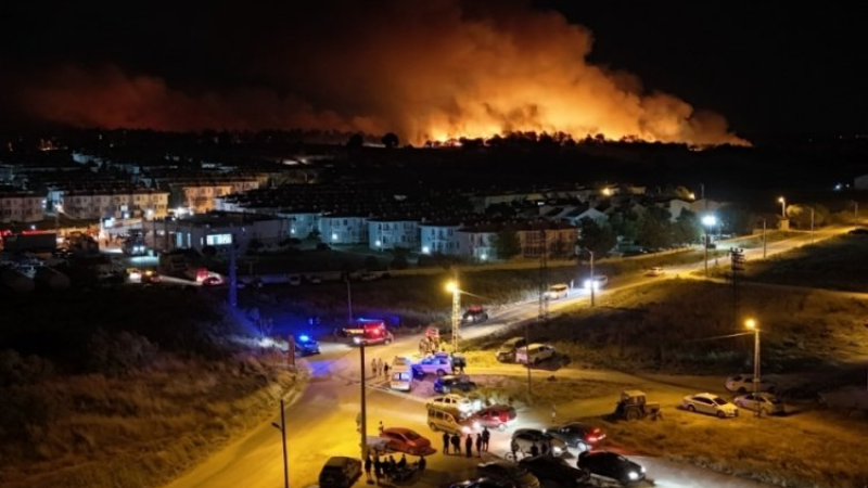 Edirne'de alevlerin evlere sıçramasına ramak kaldı