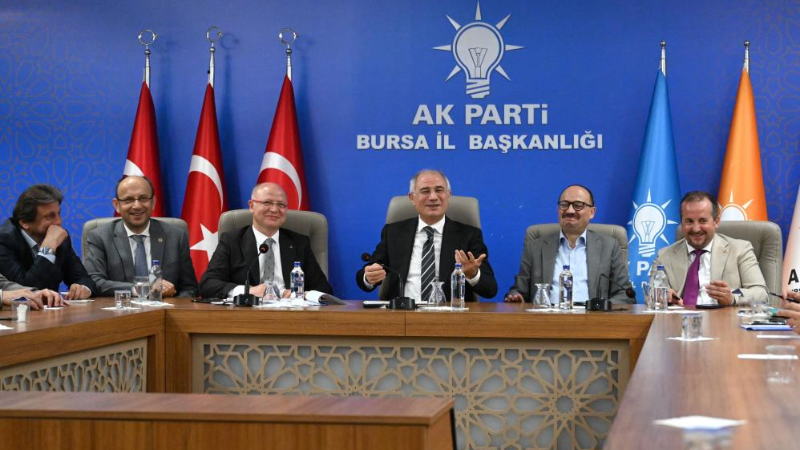 Efkan Ala'dan Ak Parti Bursa'ya ziyaret