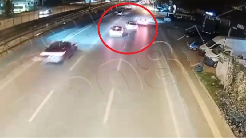 Ehliyetsiz genç Bursa trafiğini karıştırdı!